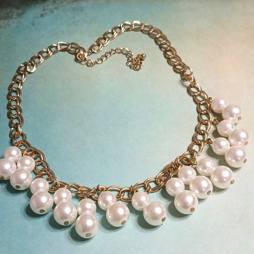 Gold and White Pearl Necklace with Fringe Design